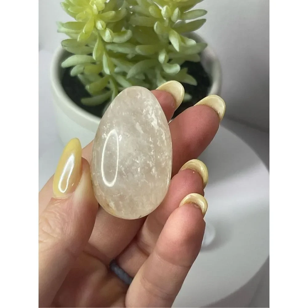 Natural Polished Clear Quartz Egg - Picture 4 of 5